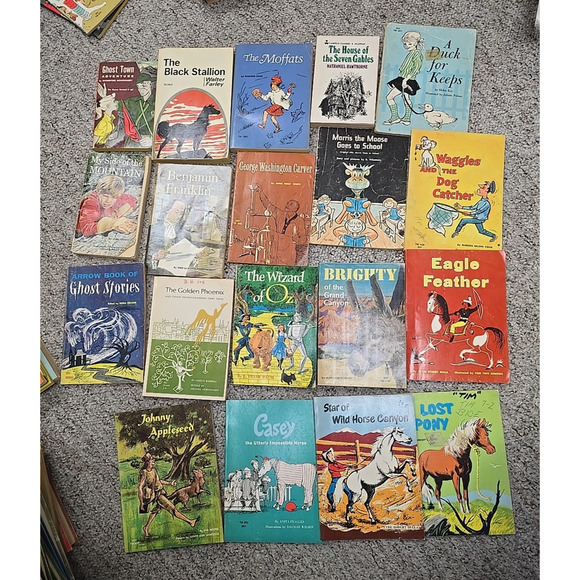 Lot of 19 Vtg 1960s Scholastic Ephemera Decor Kids Children's Readers Story Book - Picture 1 of 10